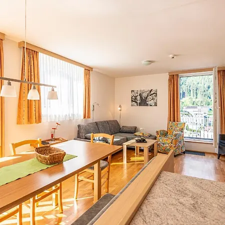 Schillerhof 巴德加斯坦