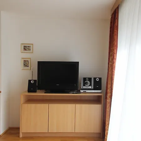 Schillerhof מלון דירות 3*