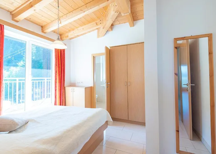 Schillerhof 3*
