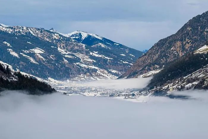 Schillerhof 3*