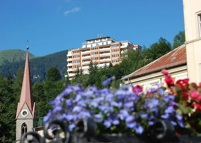 Schillerhof 巴德加斯坦